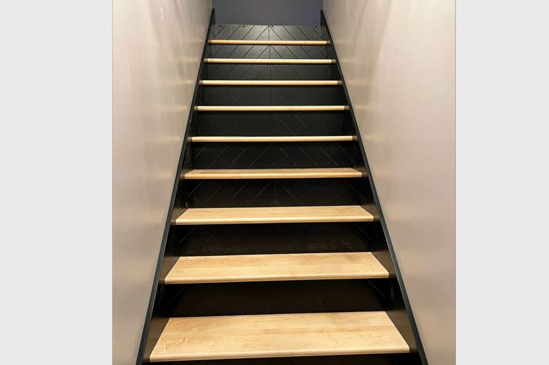 Rockville Molding - Pre-finished Stairs